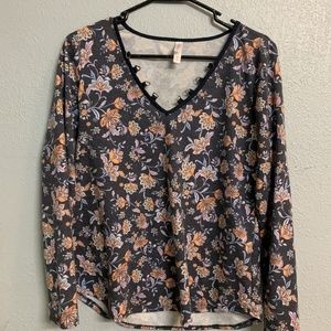 XS Navy Floral Vneck